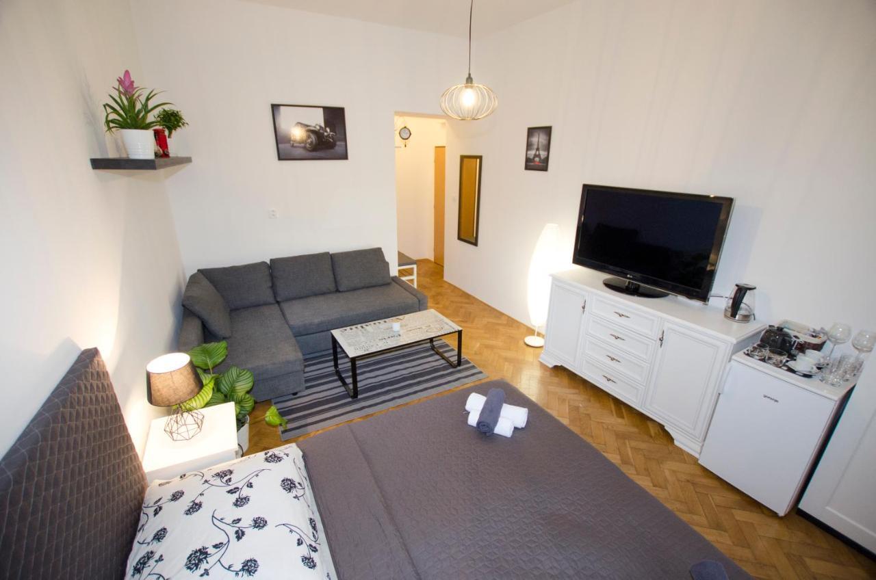 Exlusive Apartment Paris Style Prague Extérieur photo